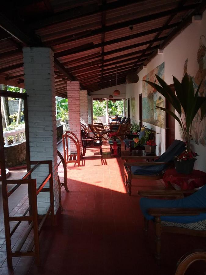 Gasthaus Langeoog Unawatuna Esterno foto